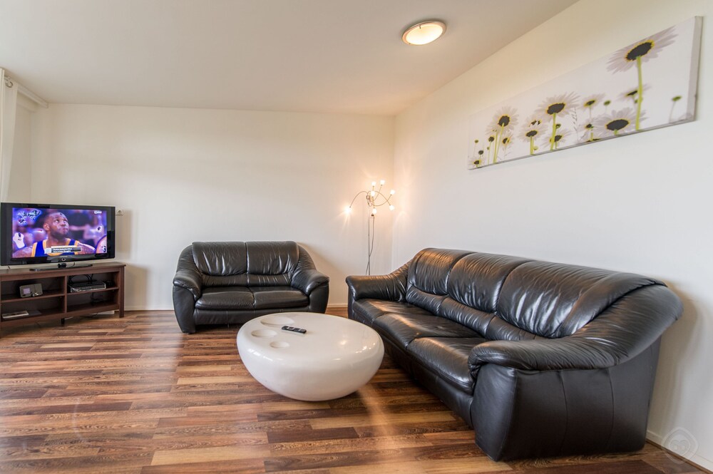 Apartment, 2 Bedrooms, Garden View - Living Area