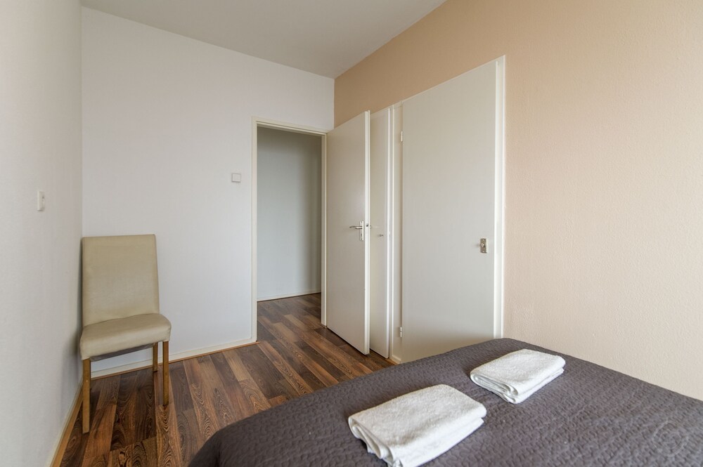 Apartment, 2 Bedrooms, Garden View - Guestroom