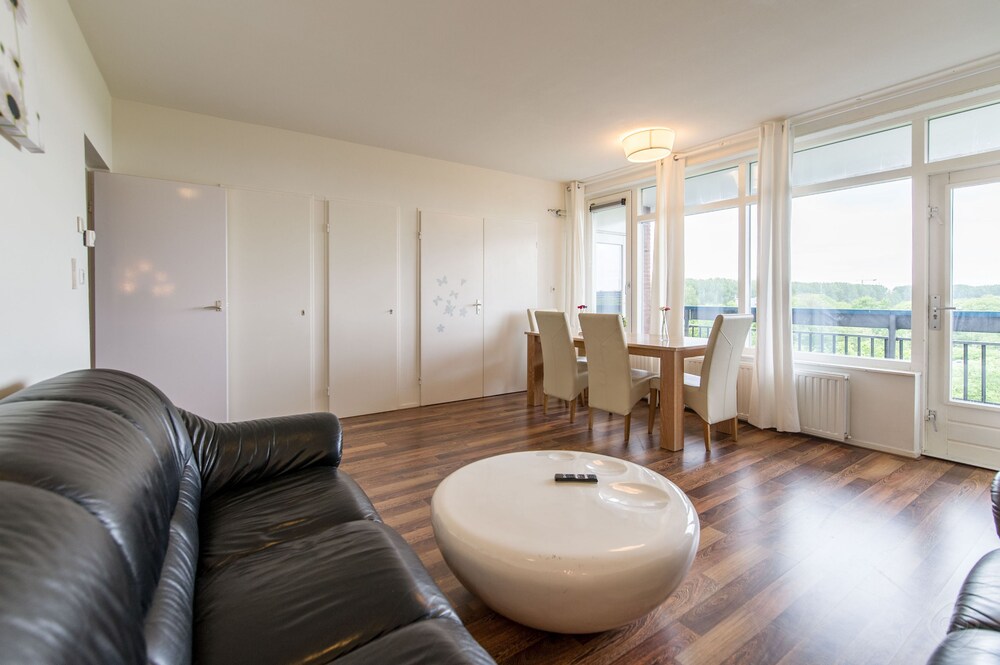 Apartment, 2 Bedrooms, Garden View - Living Area