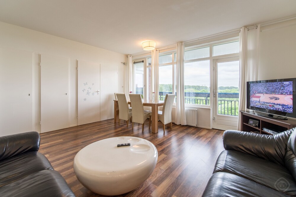 Apartment, 2 Bedrooms, Garden View - Living Area