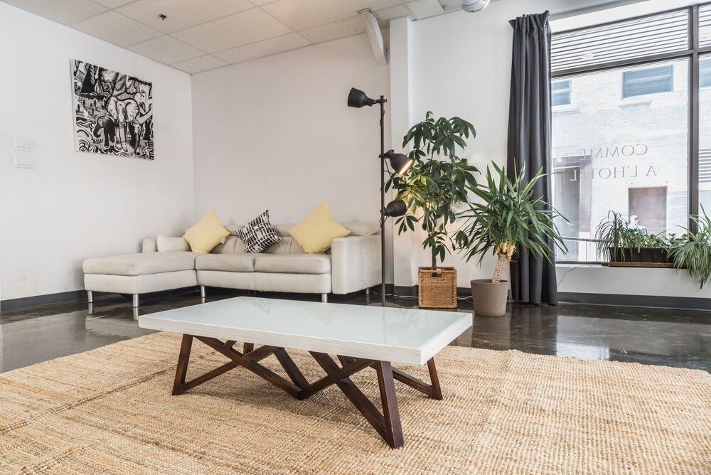 Superior Apartment, 5 Bedrooms - Guestroom