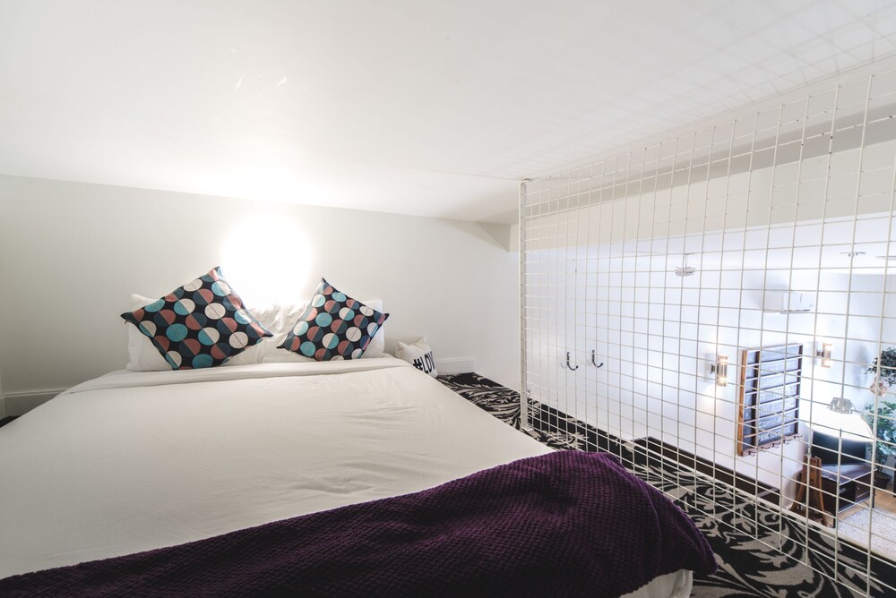 Quartier des spectacles, PA - 305A - Guestroom