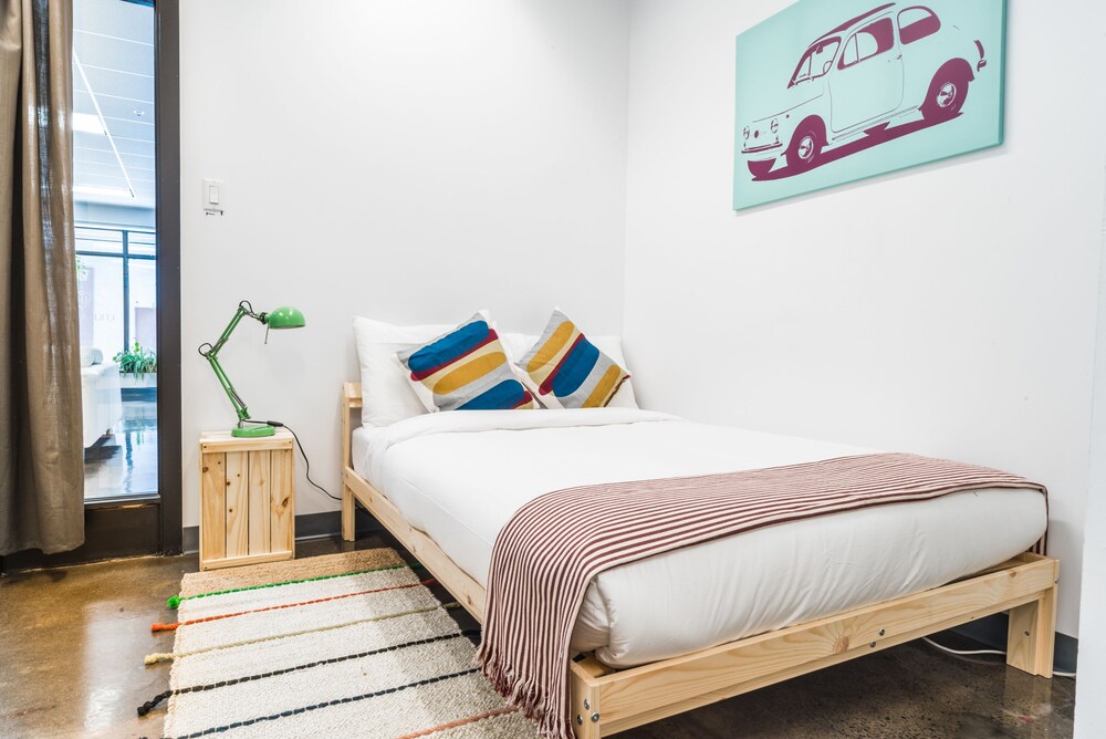 Superior Apartment, 5 Bedrooms - Guestroom