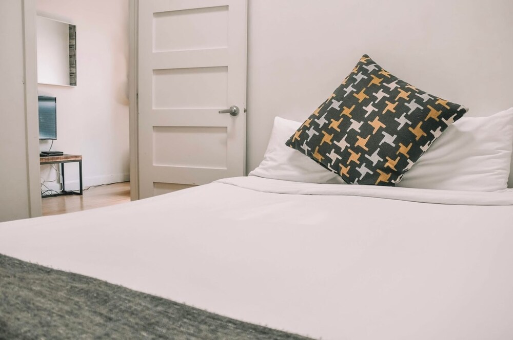 Quartier des spectacles, PA - 307A - Guestroom