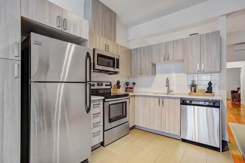 Quartier des spectacles, PA - Coloniale - In-Room Kitchen