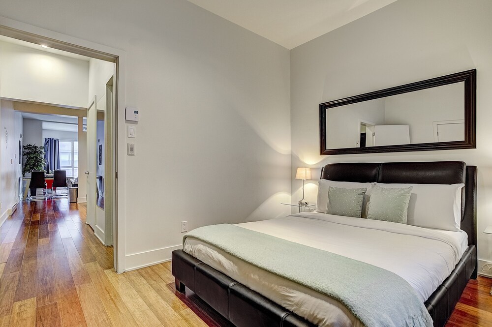 Quartier des spectacles, PA - Coloniale - Guestroom