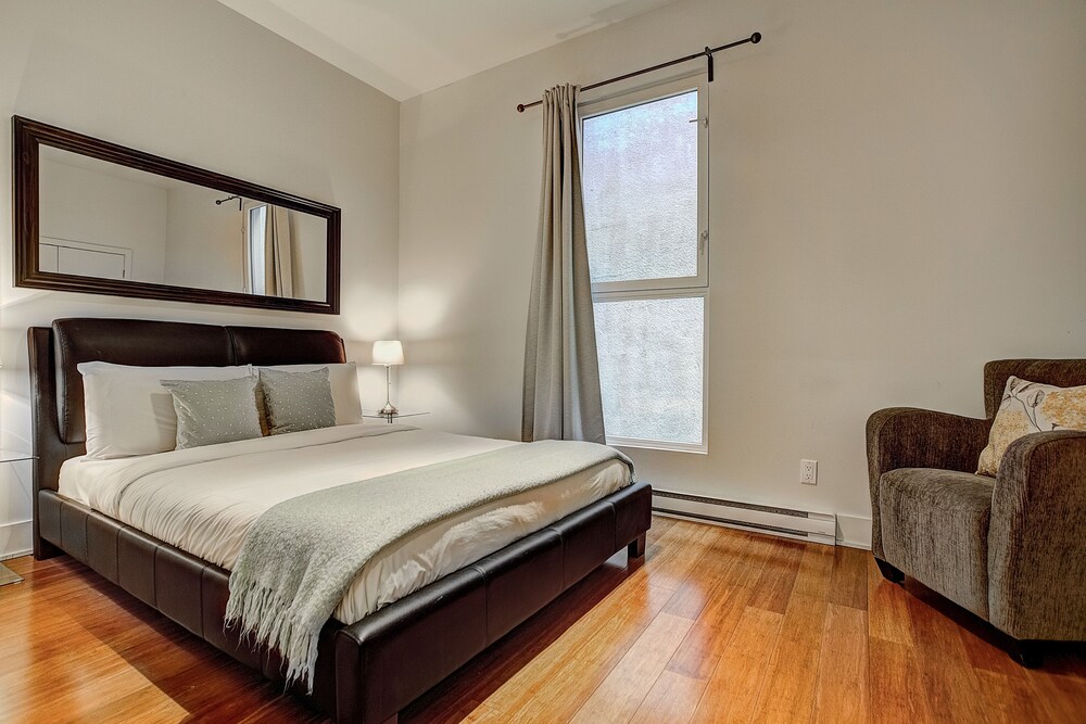 Quartier des spectacles, PA - Coloniale - Guestroom