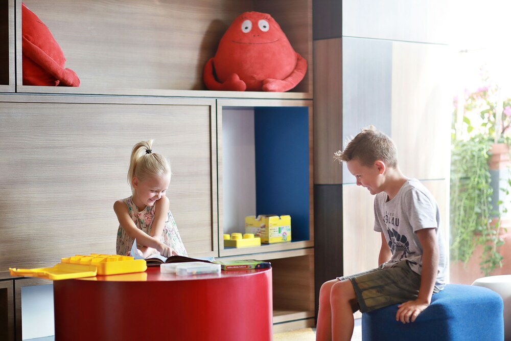 Childrens Play Area - Indoor