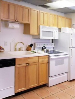 Standard Suite, 1 Queen Bed with Sofabed - In-Room Kitchen
