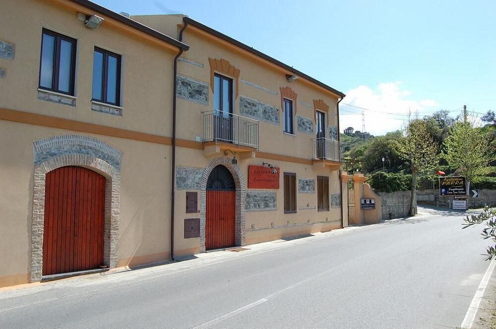Esterni