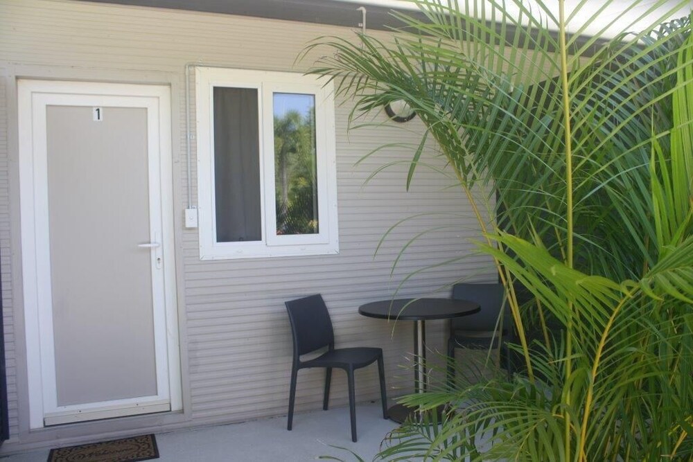 Economy Studio - Garden