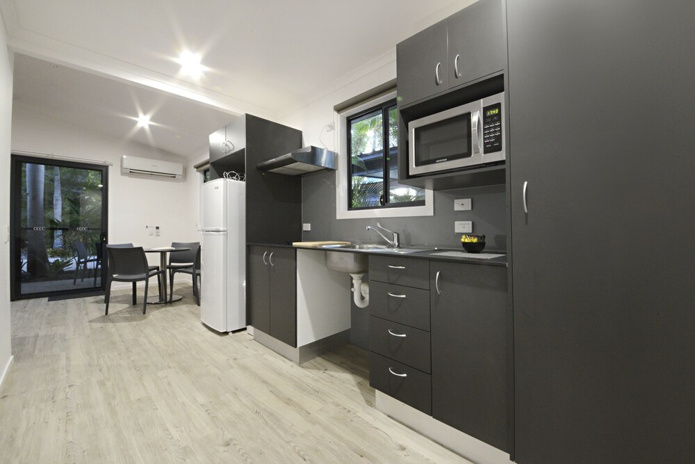 Standard Room, Non Smoking, Kitchenette (Bungalow Disabled) - Private Kitchenette