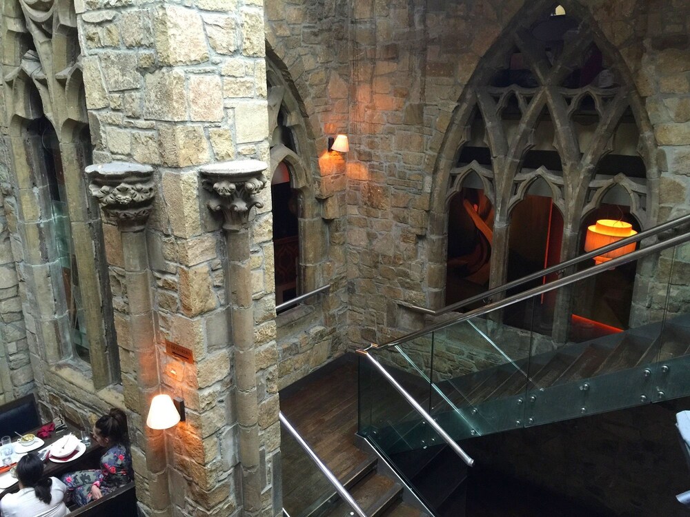 Hotel Bar