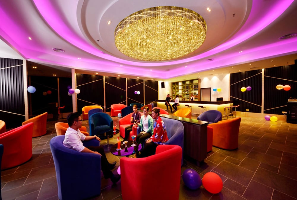 Hotel Bar