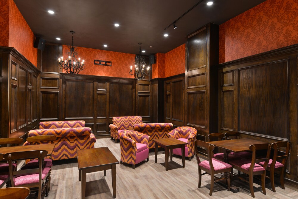 Hotel Bar