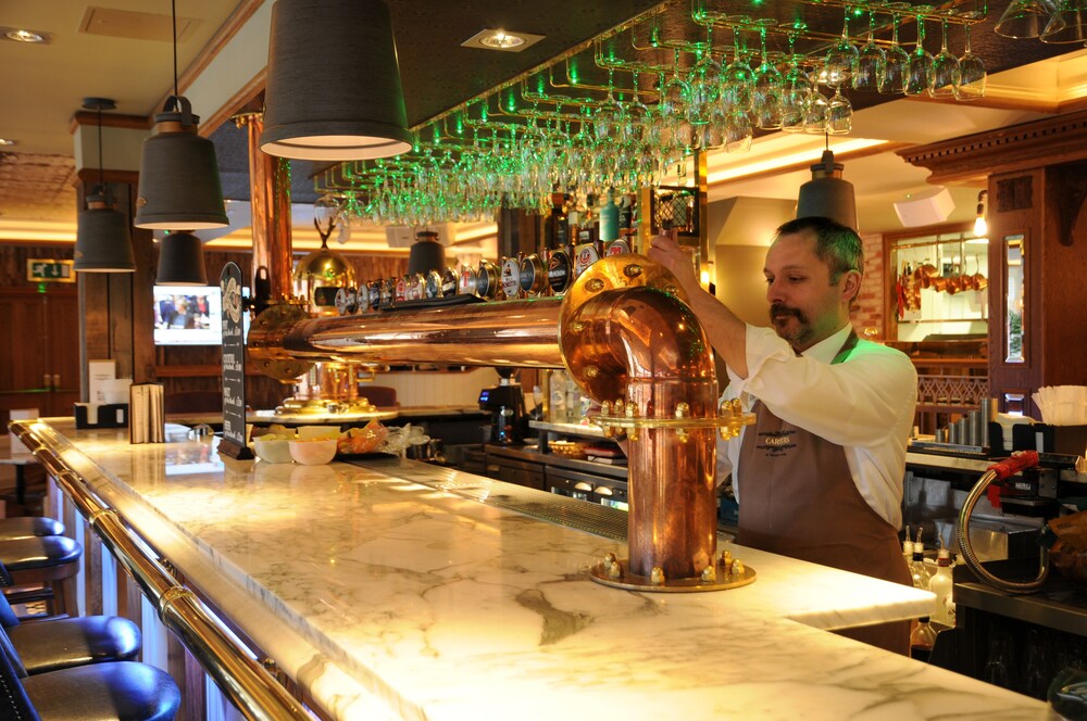 Hotel Bar