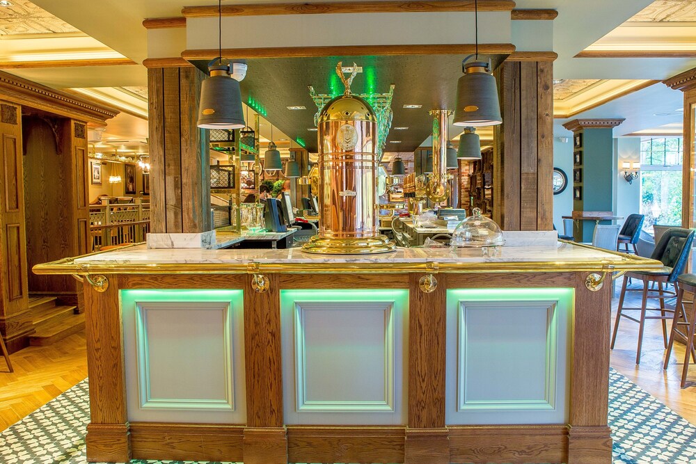 Hotel Bar