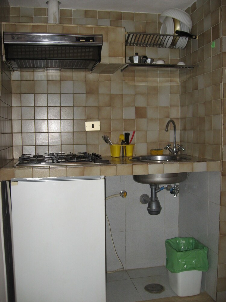 Cucina in camera (Monolocale, angolo cottura)