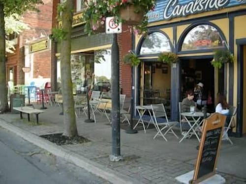 Canalside Restaurant, Inn & Kitchen store