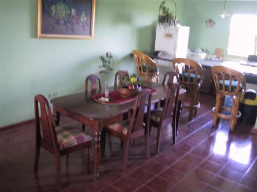 거실 (Conchita Grande One Bedroom Apartment)