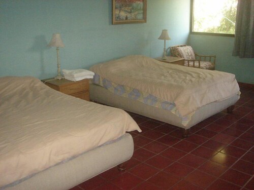 거실 공간 (Conchita Grande One Bedroom Apartment)