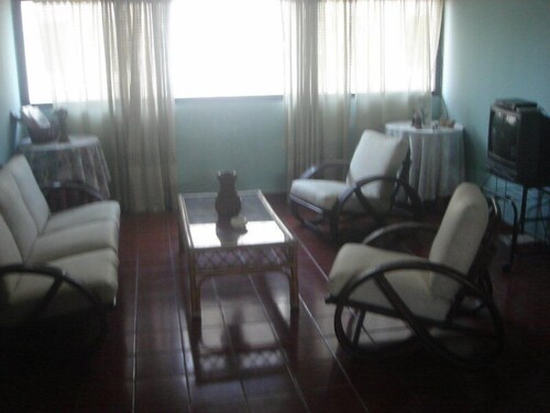 거실 공간 (Conchita Grande One Bedroom Apartment)