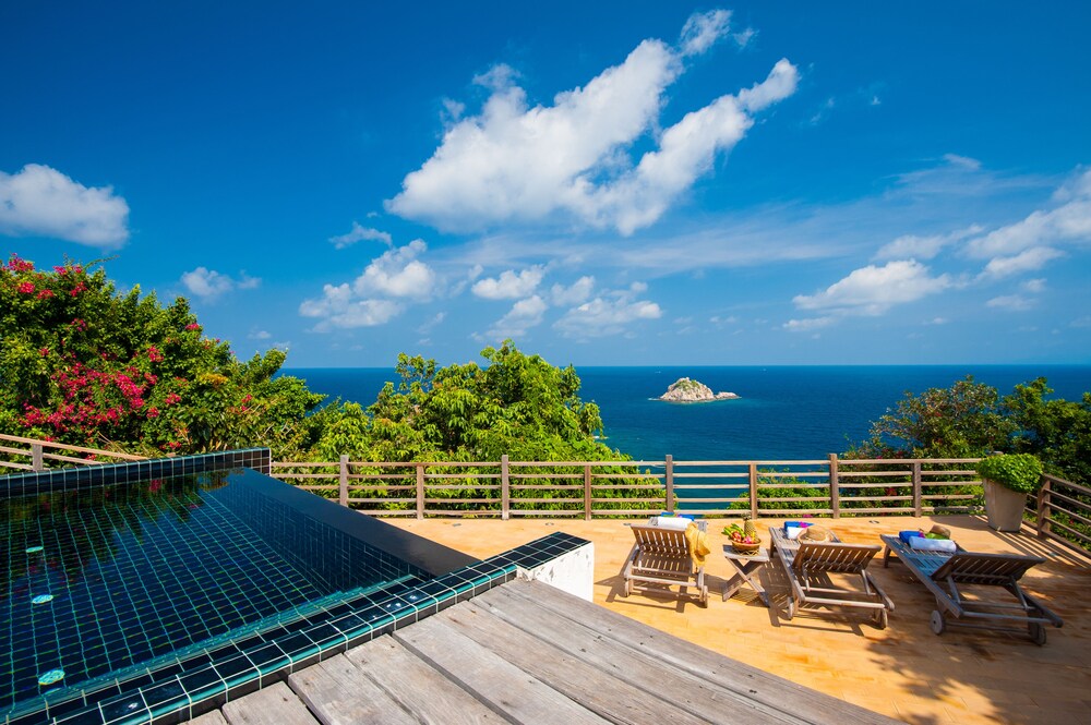 객실 (C1 Deluxe Pool Villa)