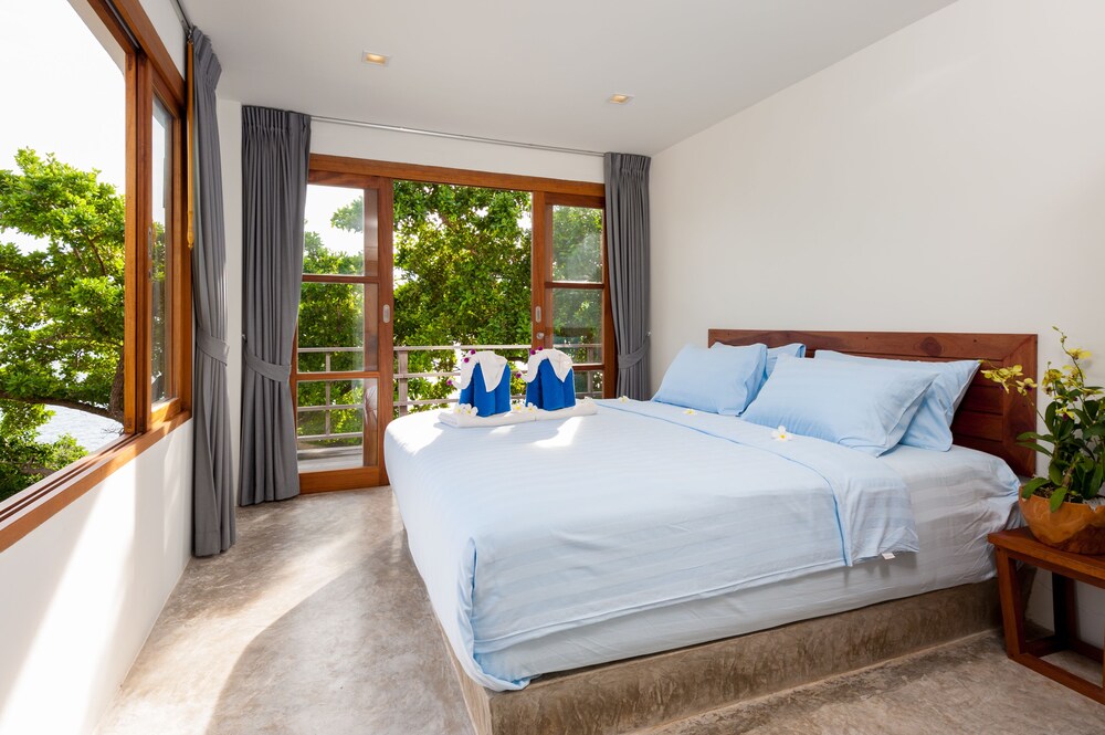 객실 (C25 Three Bedroom Pool Villa Sea Front)