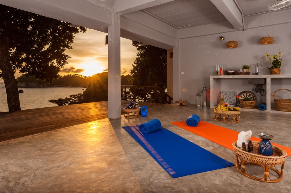 요가 (C25 Three Bedroom Pool Villa Sea Front)