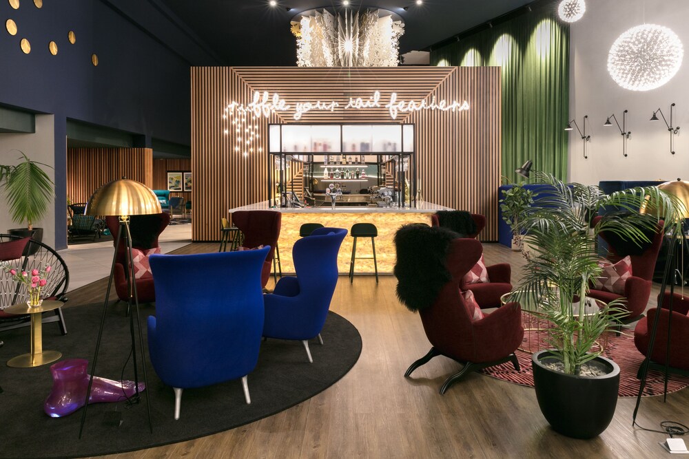 Hotel Bar