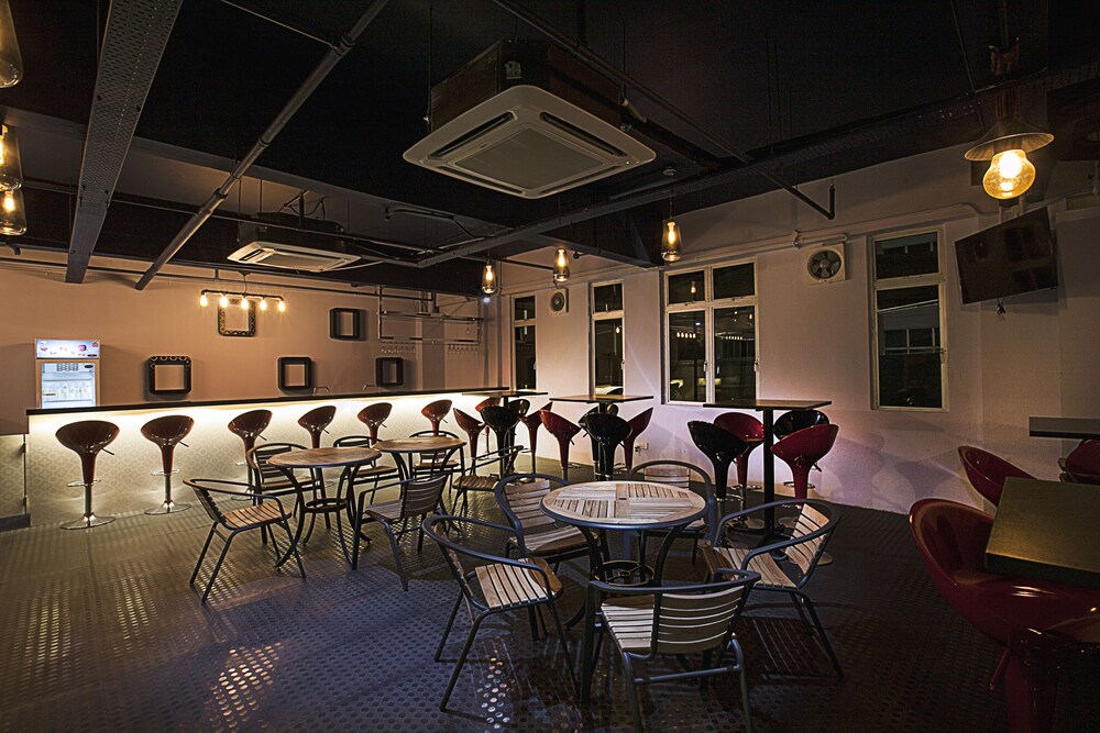 Hotel Lounge