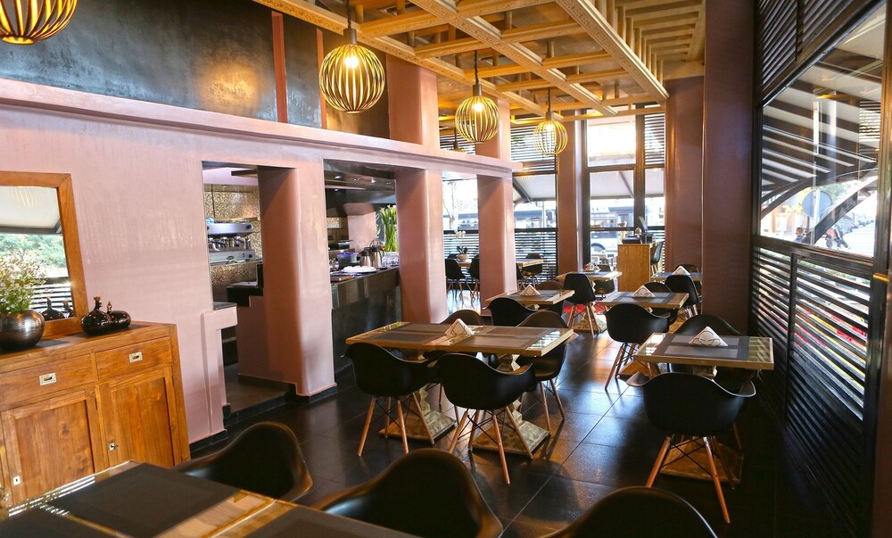 Food Court