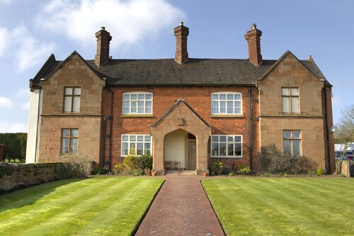 Old Hall House