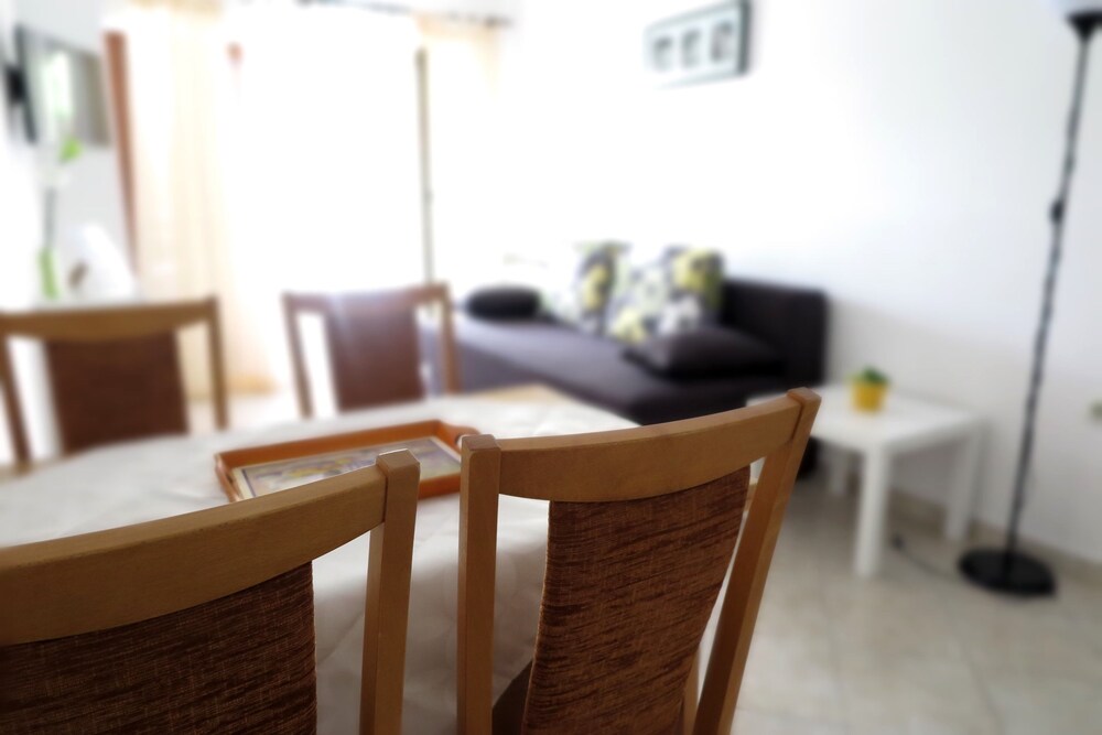 Traditional Apartment, 1 Bedroom, Kitchen, Garden Area - In-Room Dining
