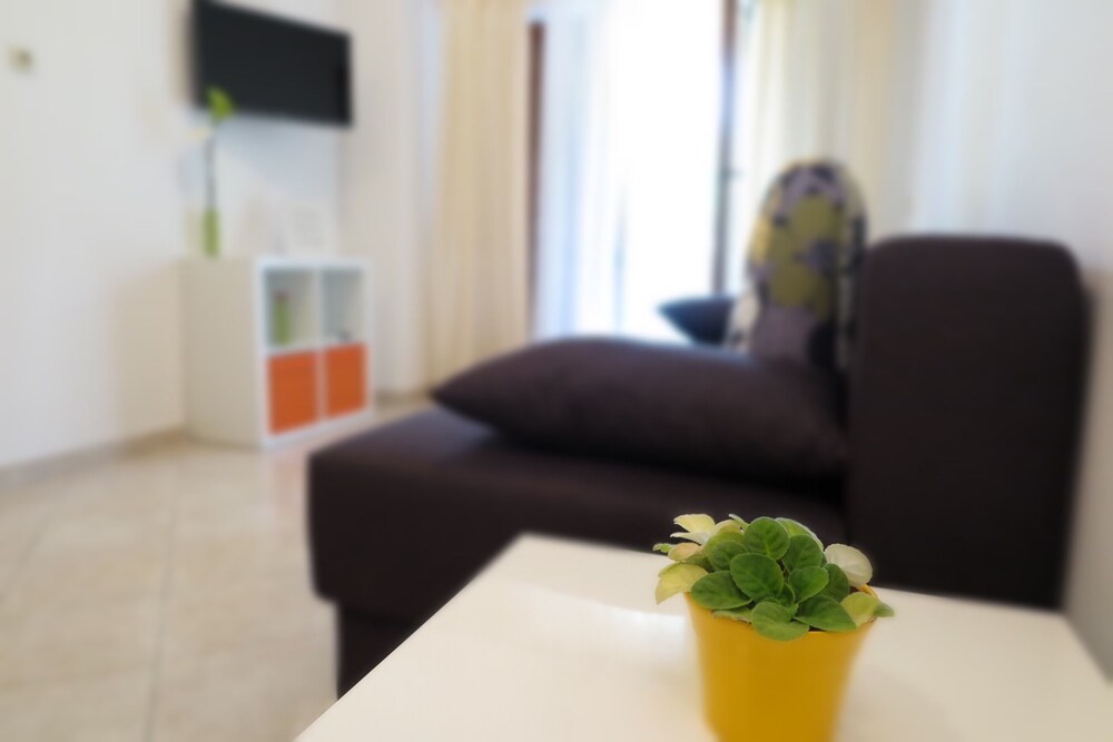 Traditional Apartment, 1 Bedroom, Kitchen, Garden Area - Living Area
