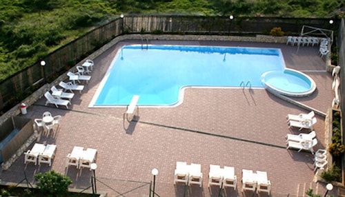 Piscina all'aperto