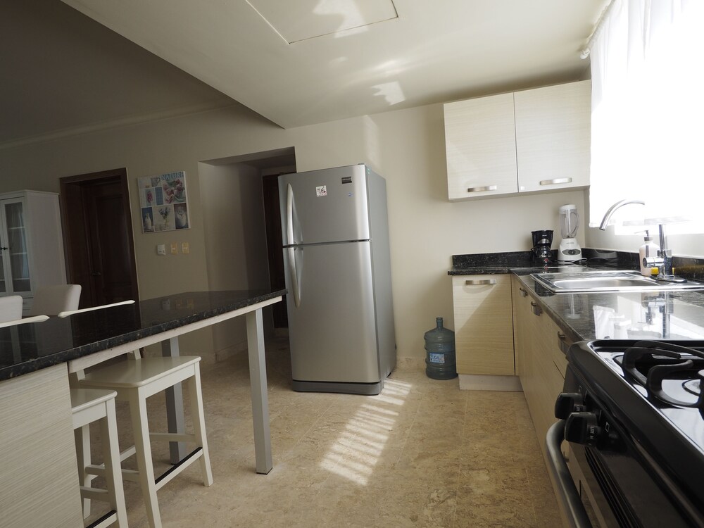 객실 내 주방 (Apartment Two Bedrooms)