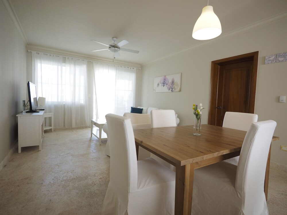 객실 내 식사 (Apartment Two Bedrooms)