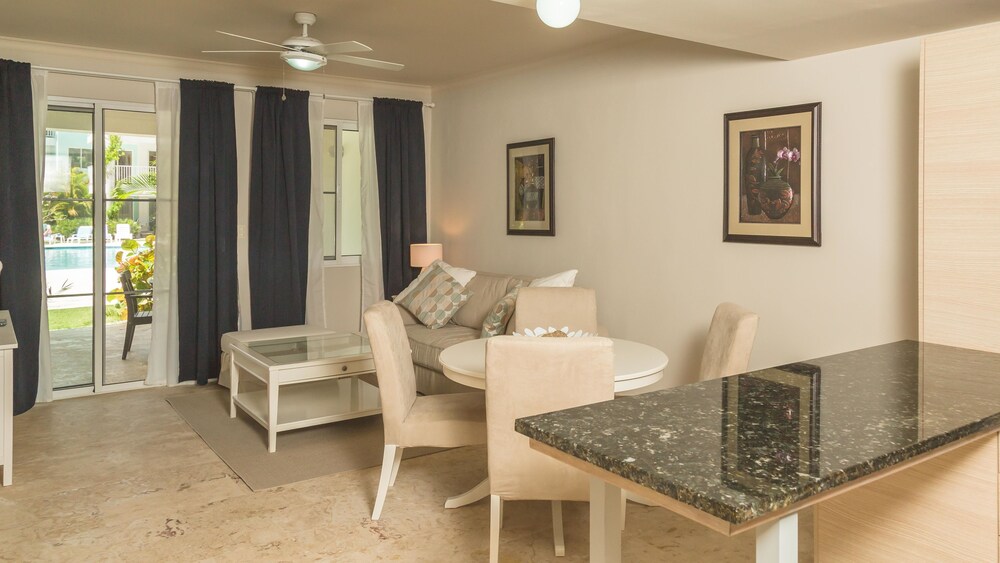거실 (Apartment One Bedroom)