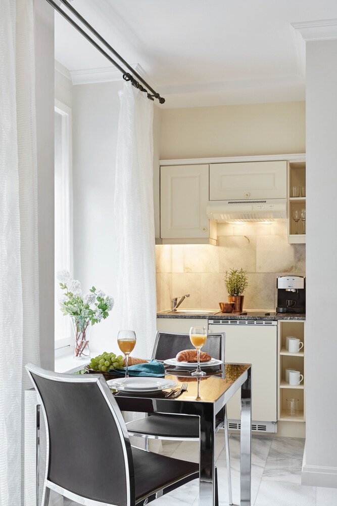 객실 내 간이 주방 (Junior Studio Apartment)