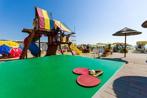 Area giochi per bambini (all'aperto)
