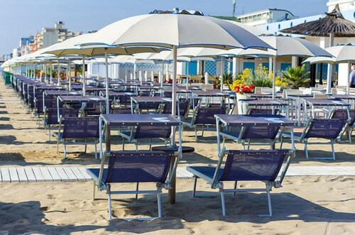 Vista spiaggia/mare