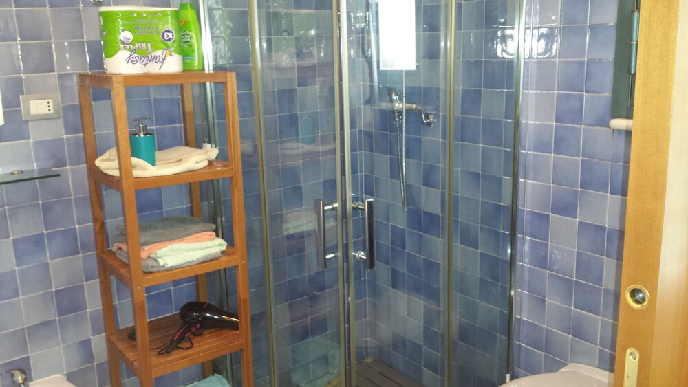 Doccia (Appartamento Deluxe, 2 camere da letto)