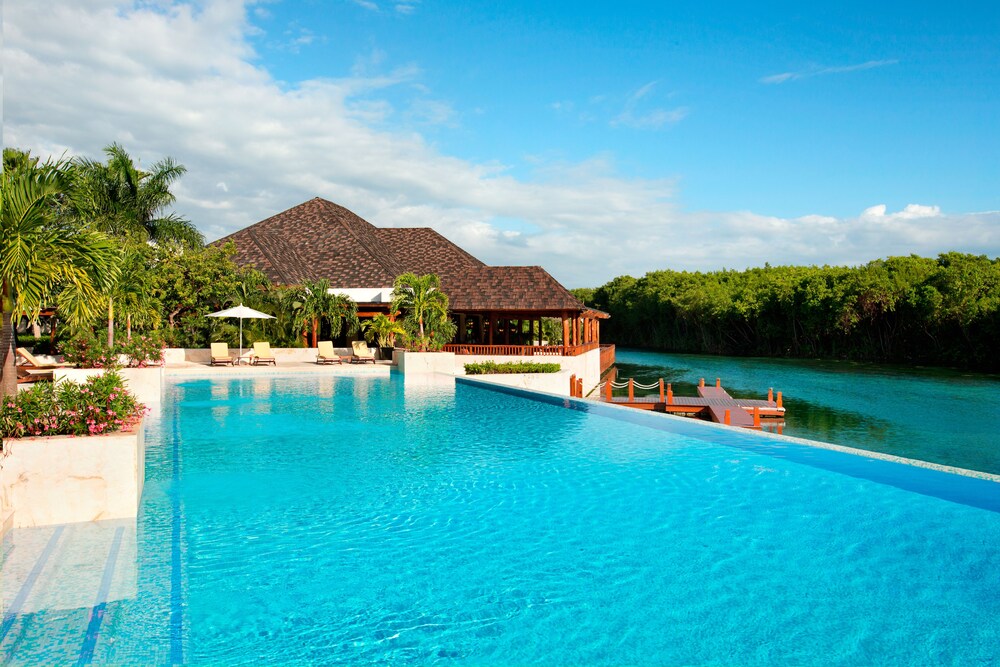 Infinity Pool
