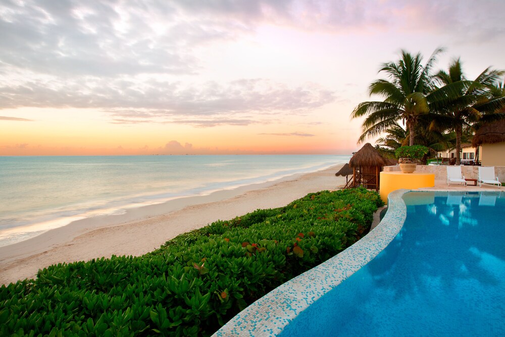 Infinity Pool