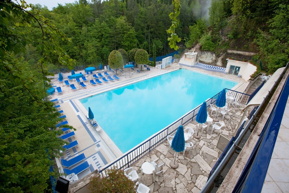 Piscina all'aperto