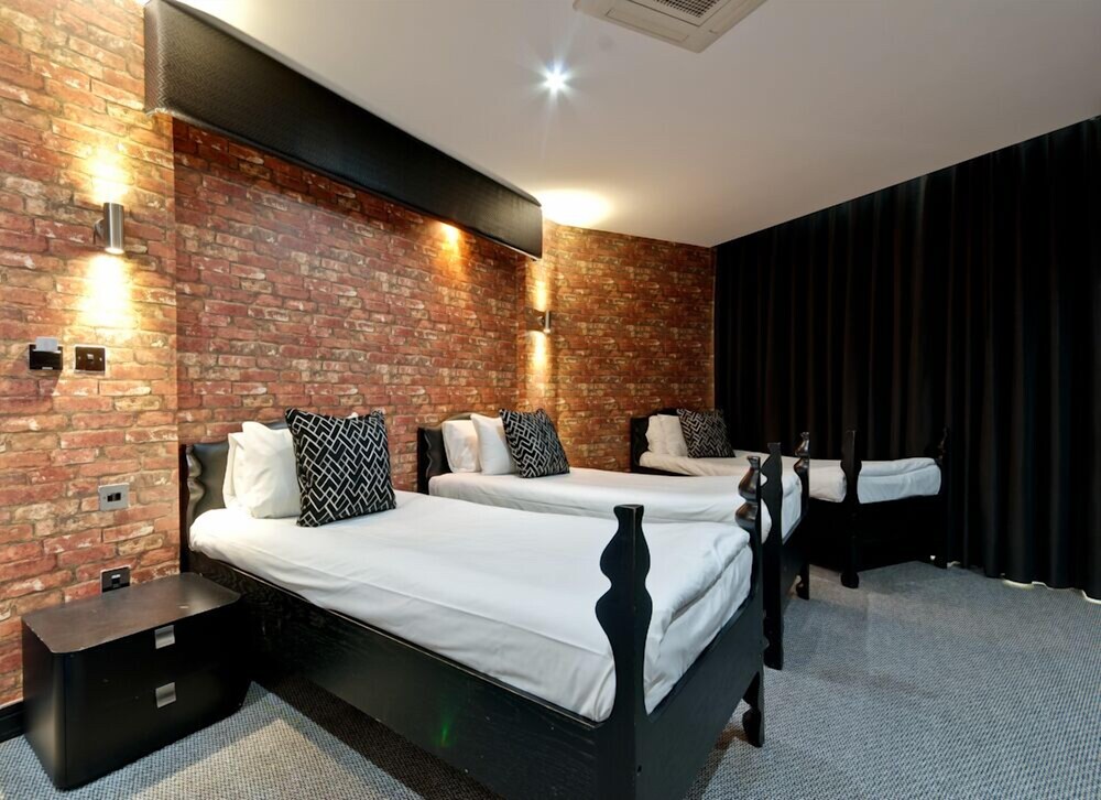 Guestroom