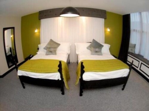 Guestroom