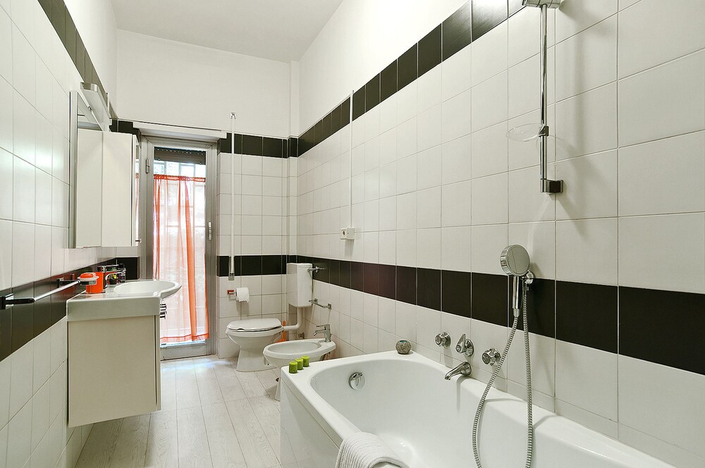 욕실 (Carpe Diem Apartment)