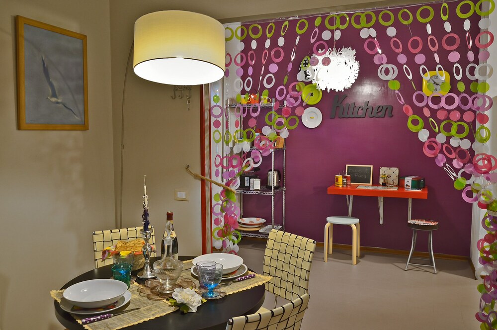 거실 (Lamps Apartment)